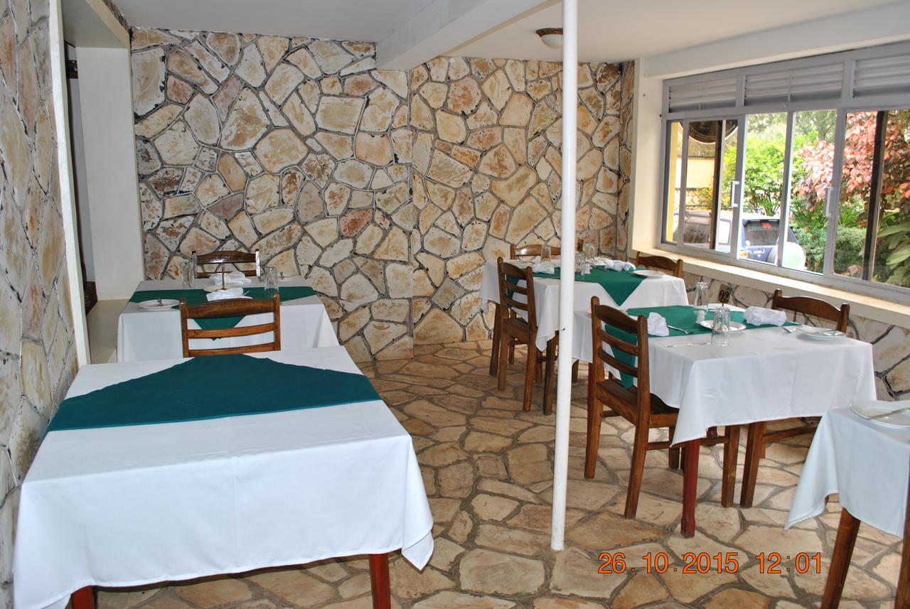 Little Woods Inn Mbarara Luaran gambar