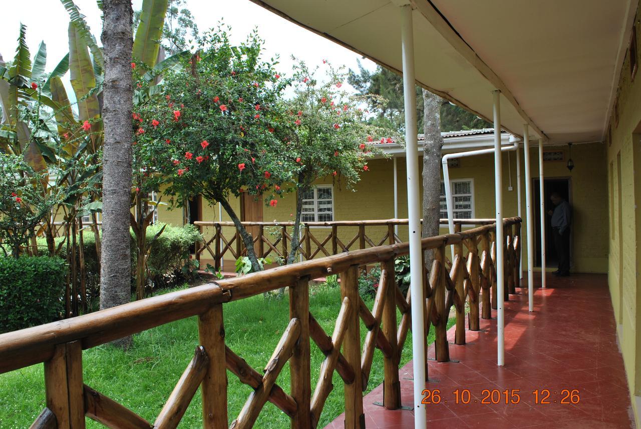 Little Woods Inn Mbarara Luaran gambar